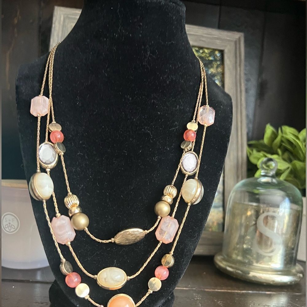 Beautiful Layered statement necklace. Silver tone w gorgeous stones.